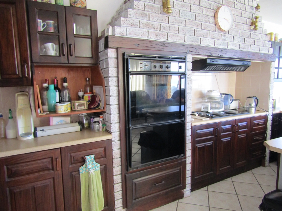 5 Bedroom Property for Sale in Oyster Bay Eastern Cape